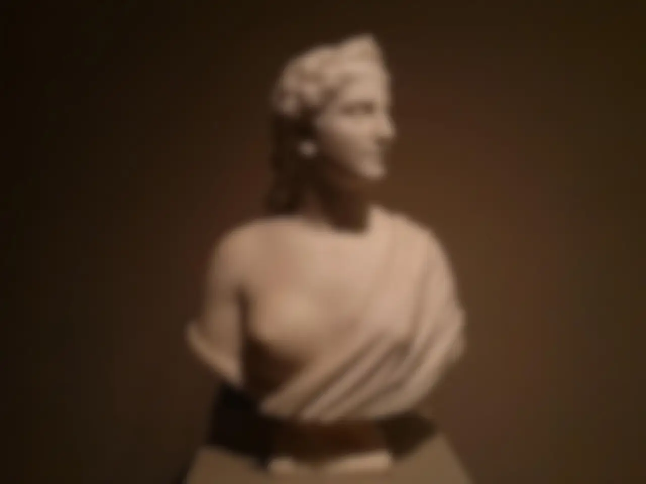 Blurry art sculpture photos